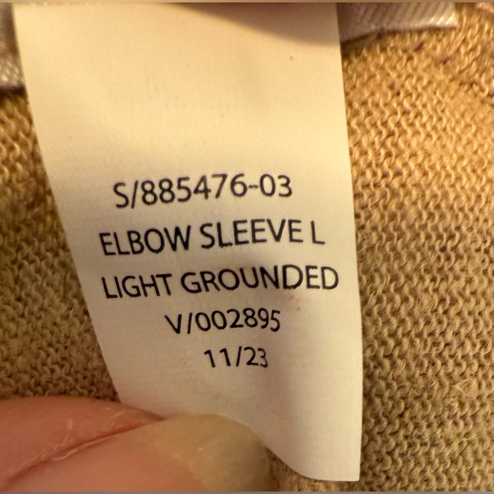 Banana Republic Short Sleeve Shirt in Tan and‎ White Stripe - Size L - Picture 9 of 9
